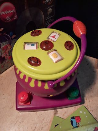 JUEGO BUSCA LAS BRUJAS