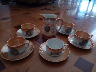 Jarra y tazas de ceramica