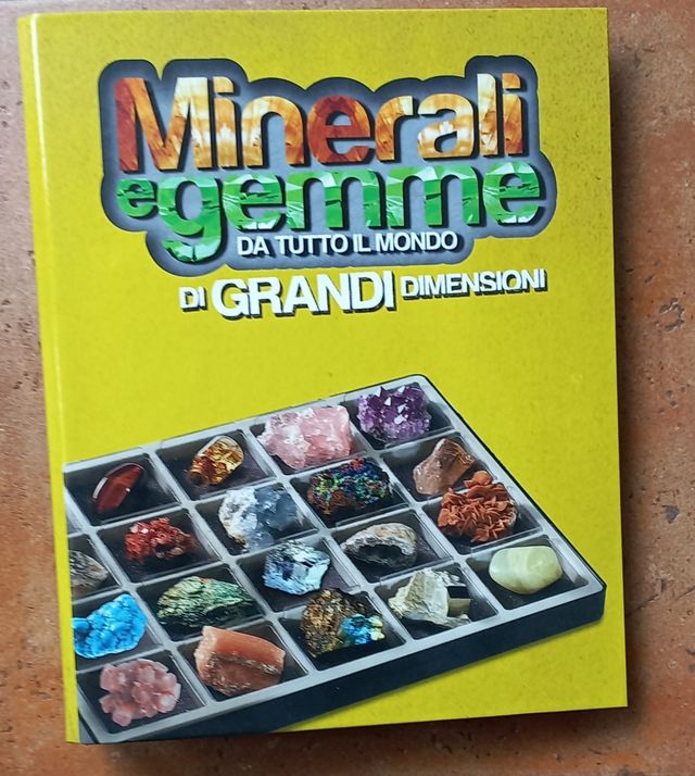 Minerali e gemme da tutto il mondo