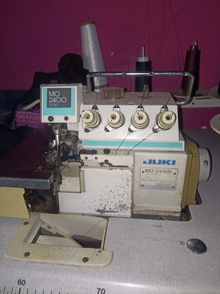 Maquina de coser overlock