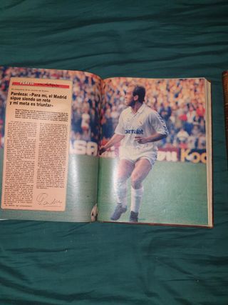 Libros y dvd historia viva Ral Madrid