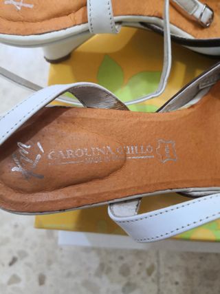 Bonitos zapatos de tacón bajo