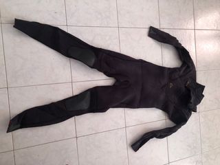 Traje neopreno Quiksilver talla S 4/3mm