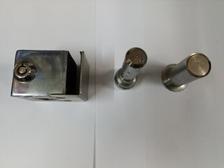 Candado de persiana metalica