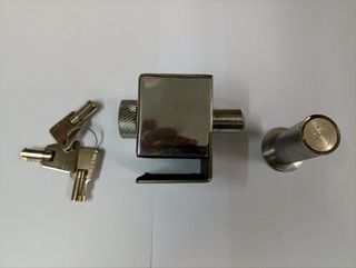 Candado de persiana metalica