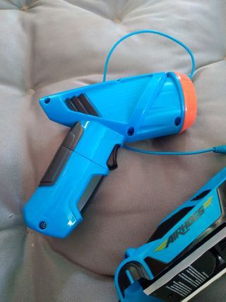 coche teledirigido con pistola inhalambrico.