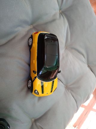 coche mini teledirigido