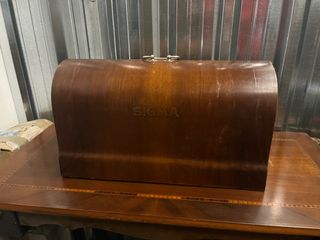 Maquina de coser Sigma antigua