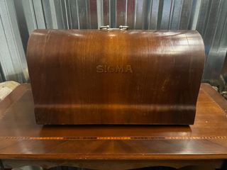 Maquina de coser Sigma antigua
