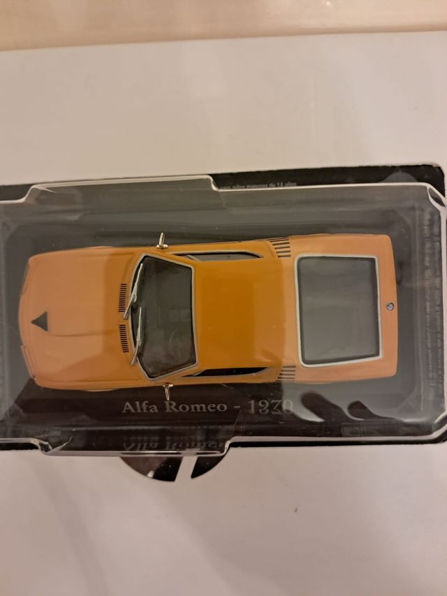 ALFA ROMEO AÑO 1970 Escala 1/43 Marca IXO RBA