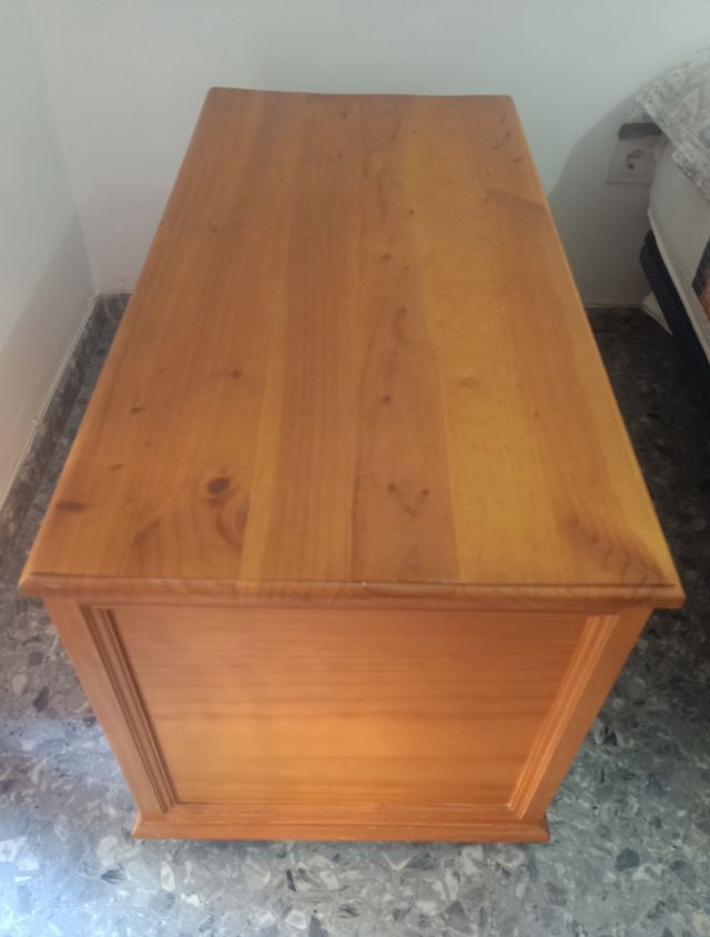 Baúl artesanal madera maciza