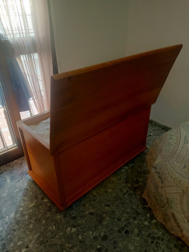 Baúl artesanal madera maciza