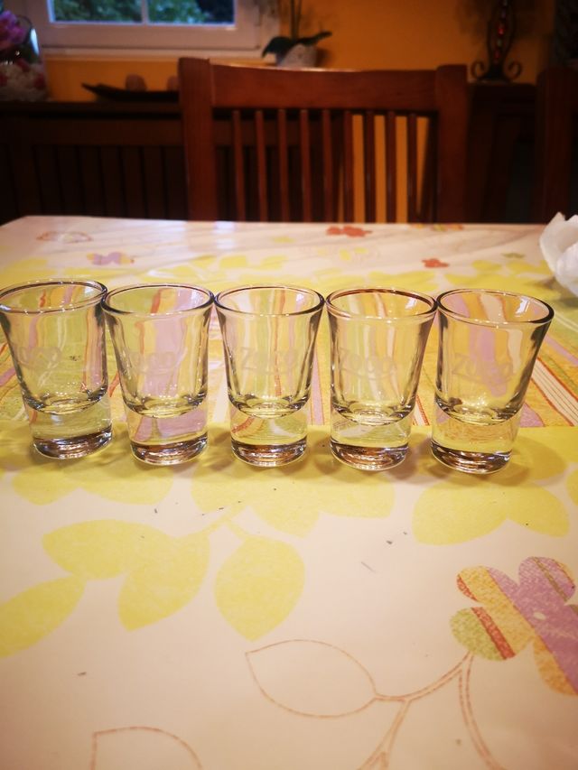 5 vasos de chupito