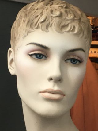 Antiguo maniqui color natural de silestone