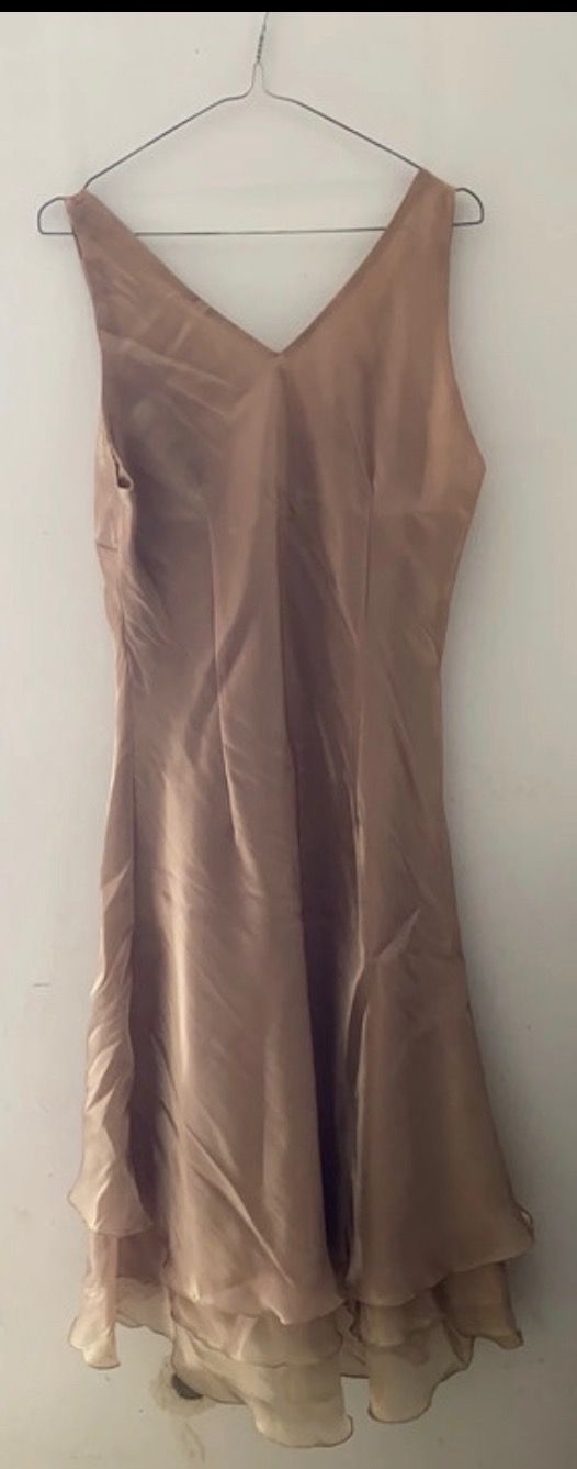 Abito elegante con coprispalle