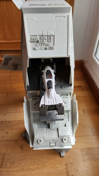 Star Wars Super Deluxe Imperial At-at All Terrain