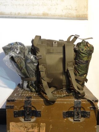 Mochila Combate E.T. Mediados años 80 NUEVA.