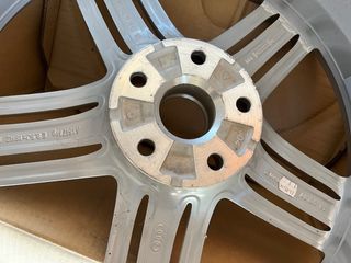 llanta original audi rs