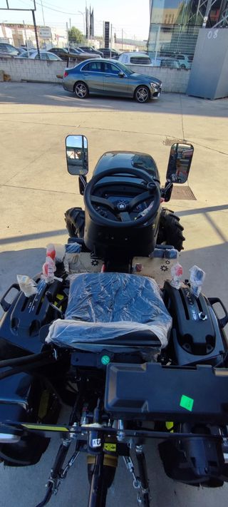 Tractor Mitsubishi STARTRAC 223