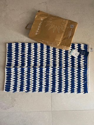 tappetino blu e bianco 