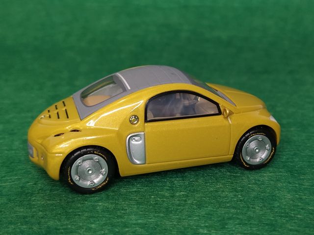 Miniatura coche Renault Fiftie (escala 1:43).