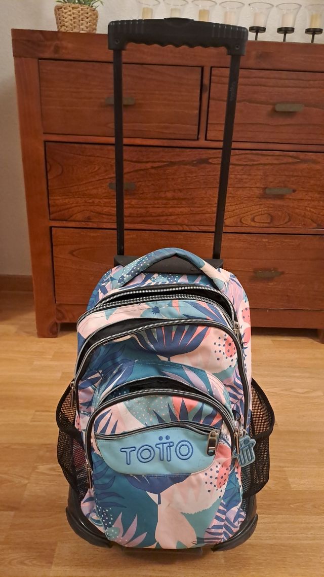 Mochila escolar  TOTTO modelo Renglones