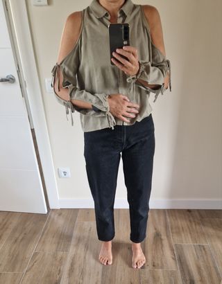 Blusa hombros descubiertos. 