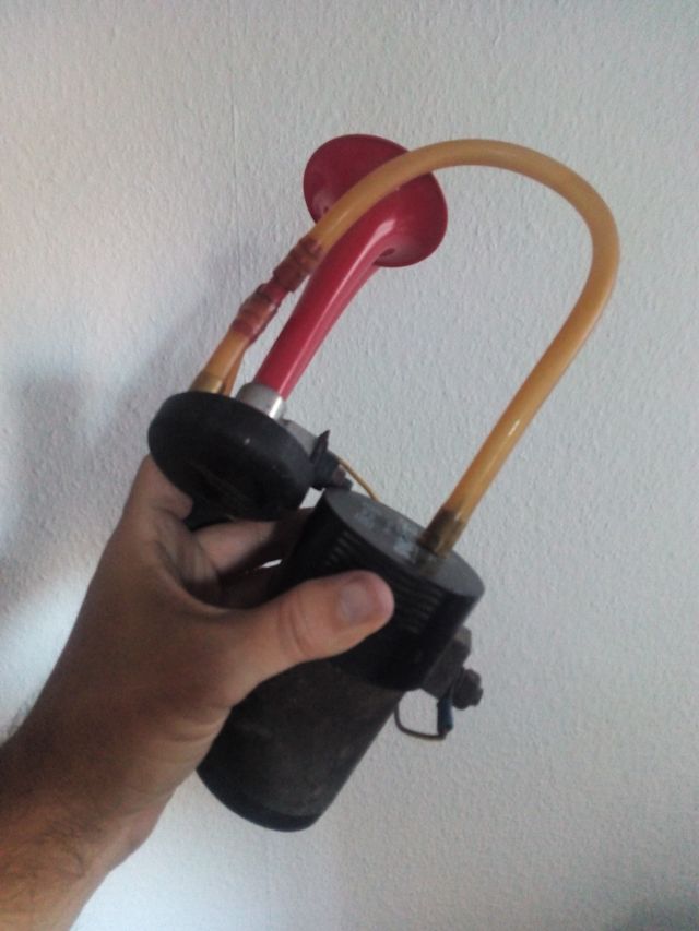 Pita bocina camión de gas 35€