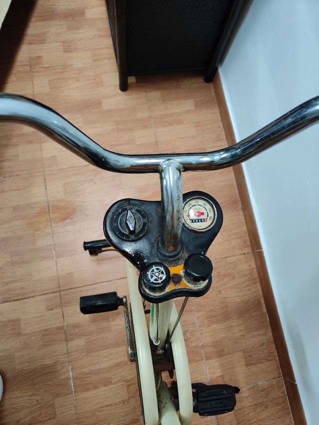 Bicicleta de exercício mecânico vintage