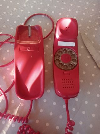 Teléfono antiguo