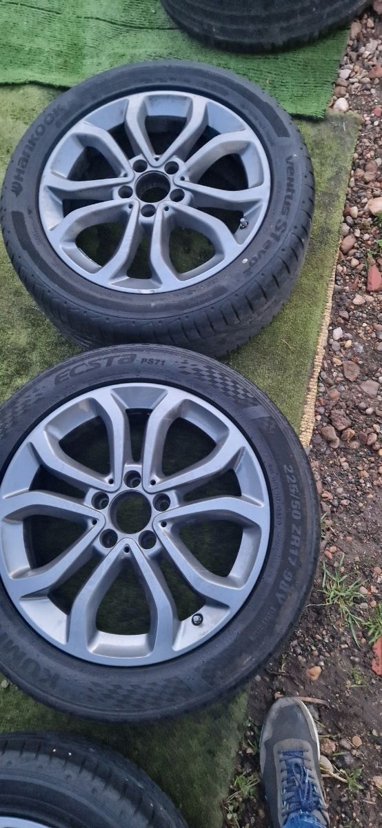 llantas Mercedes-Benz 17" Clase C 2017 - foto 1