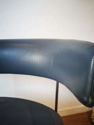 Quedan  4Sillas. Andreu world. Modelo Tauro. Unida