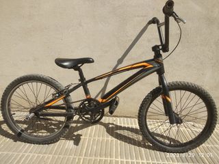 Bicicleta BMX
