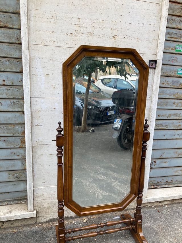 Psiche antica in noce con specchio basculante