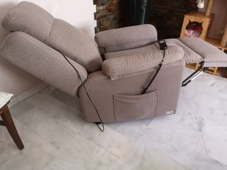 Sillon relax, en marrón claro.