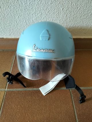 Casco y cajón Moto Vespa juguete
