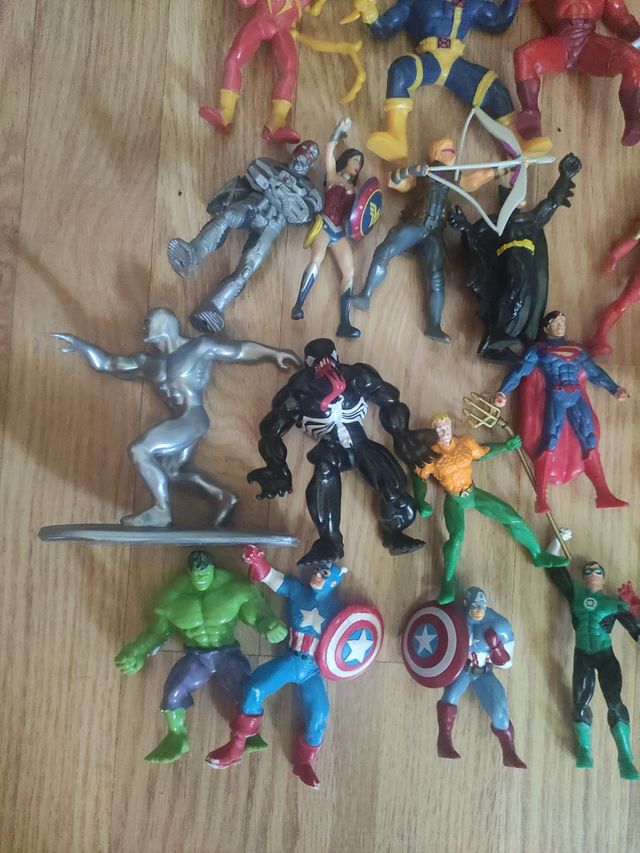 Muñecos de goma superhéroes