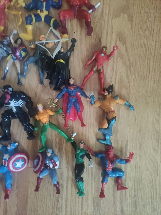 Muñecos de goma superhéroes