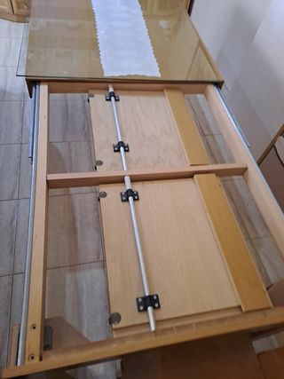 Mesa de salón 130 x 90 cerrada.Abierta 2,25 x 90