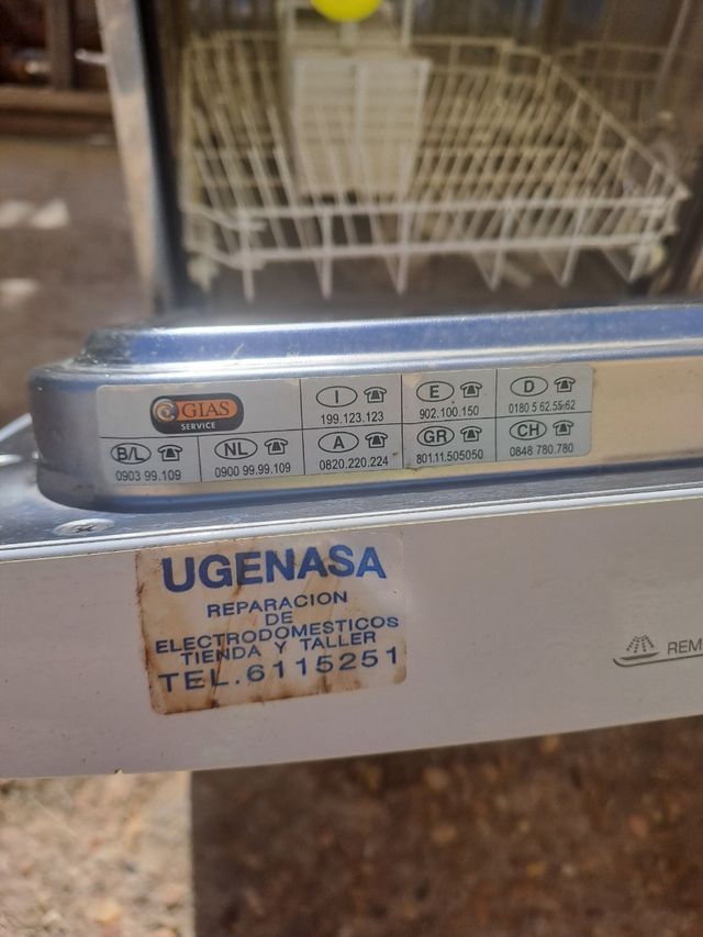 se vende lavavajillas semi nuevo