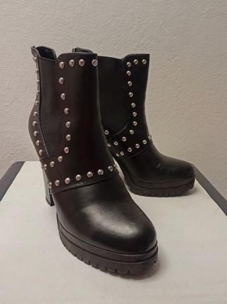 Stivale stivaletto donna borchie Zoe 40