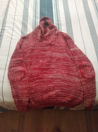 Jersey chico rojo con cuello moderno