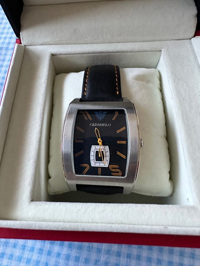 reloj marca Caramelo