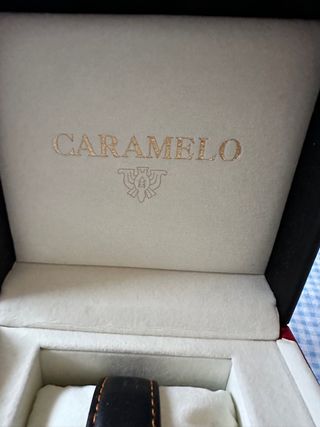 reloj marca Caramelo