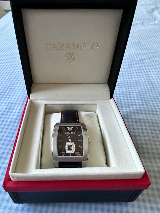 reloj marca Caramelo