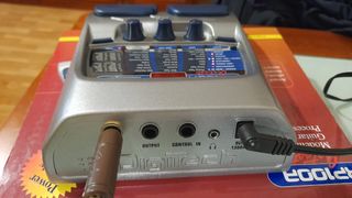 PEDAL EFECTOS GUITARRA 
