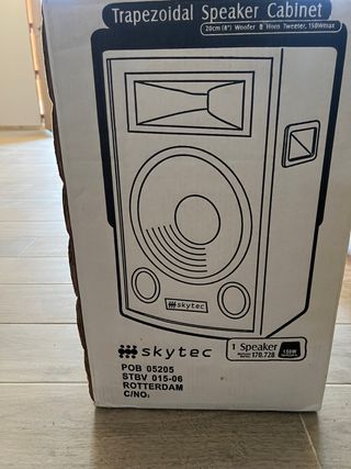 Conjunto de Altavoces y amplificador