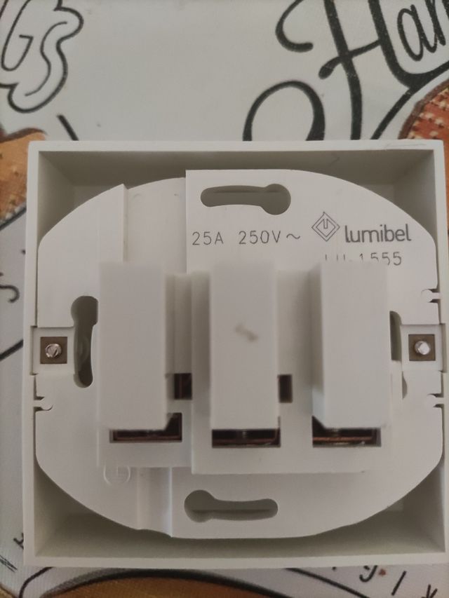 Base per presa bipolare 25A-250V