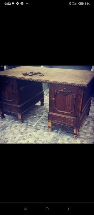 MESA DESPACHO TALLADA, estilo castellano