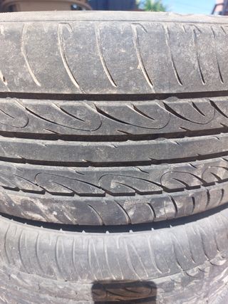 Llantas con neumáticos